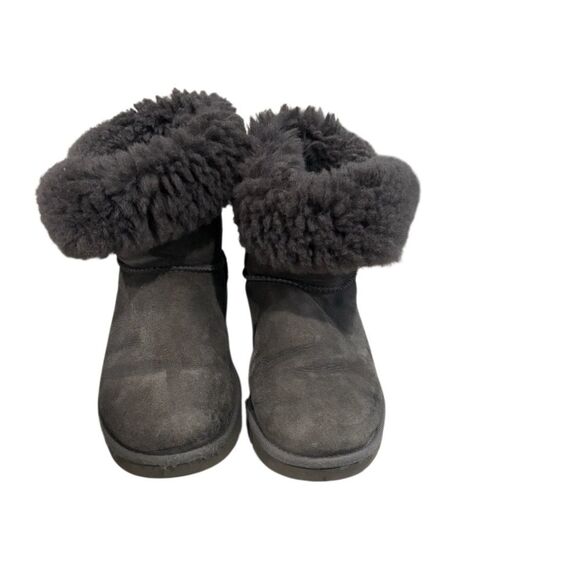 Ugg Classic Short Bailey Button II Grey Suede Boots Size US 5 Women - Picture 6 of 6